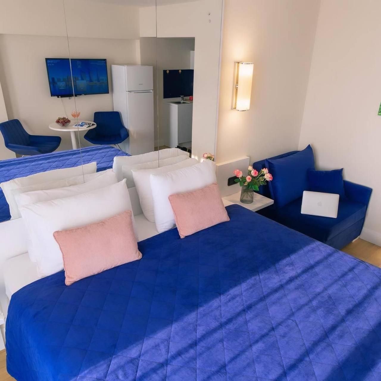 Orbi City Amazing Apartments Batumi Exterior photo