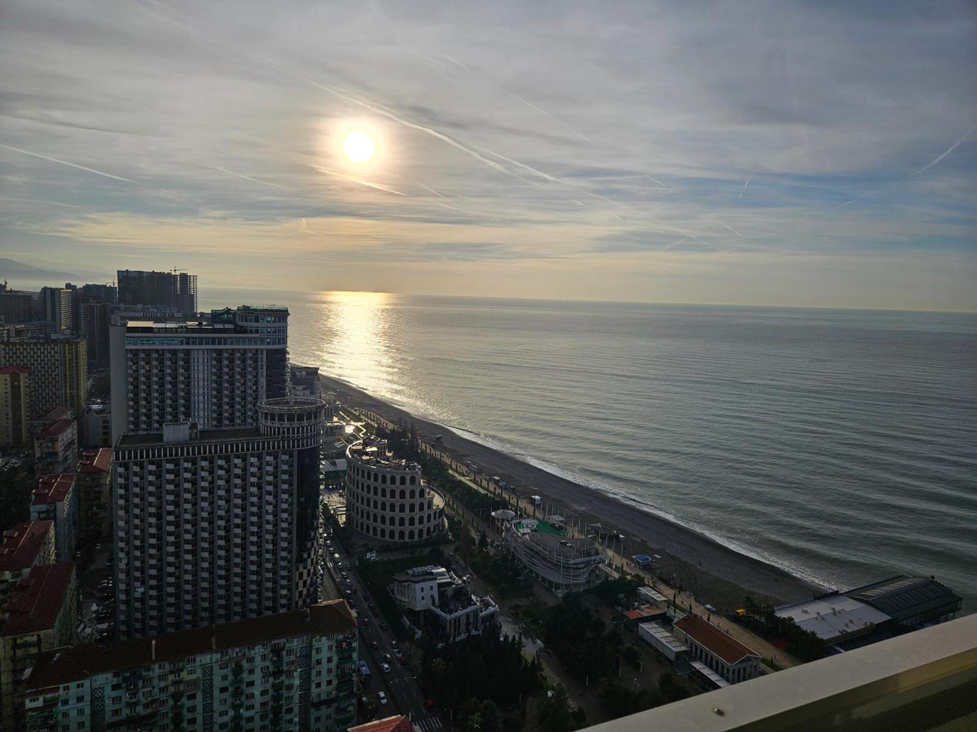Orbi City Amazing Apartments Batumi Exterior photo